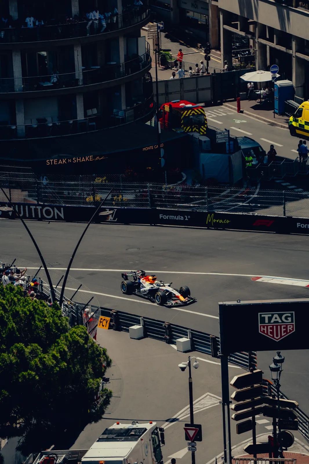 Ambiance photo 25 from day 1 of a previous Monaco Grand Prix edition